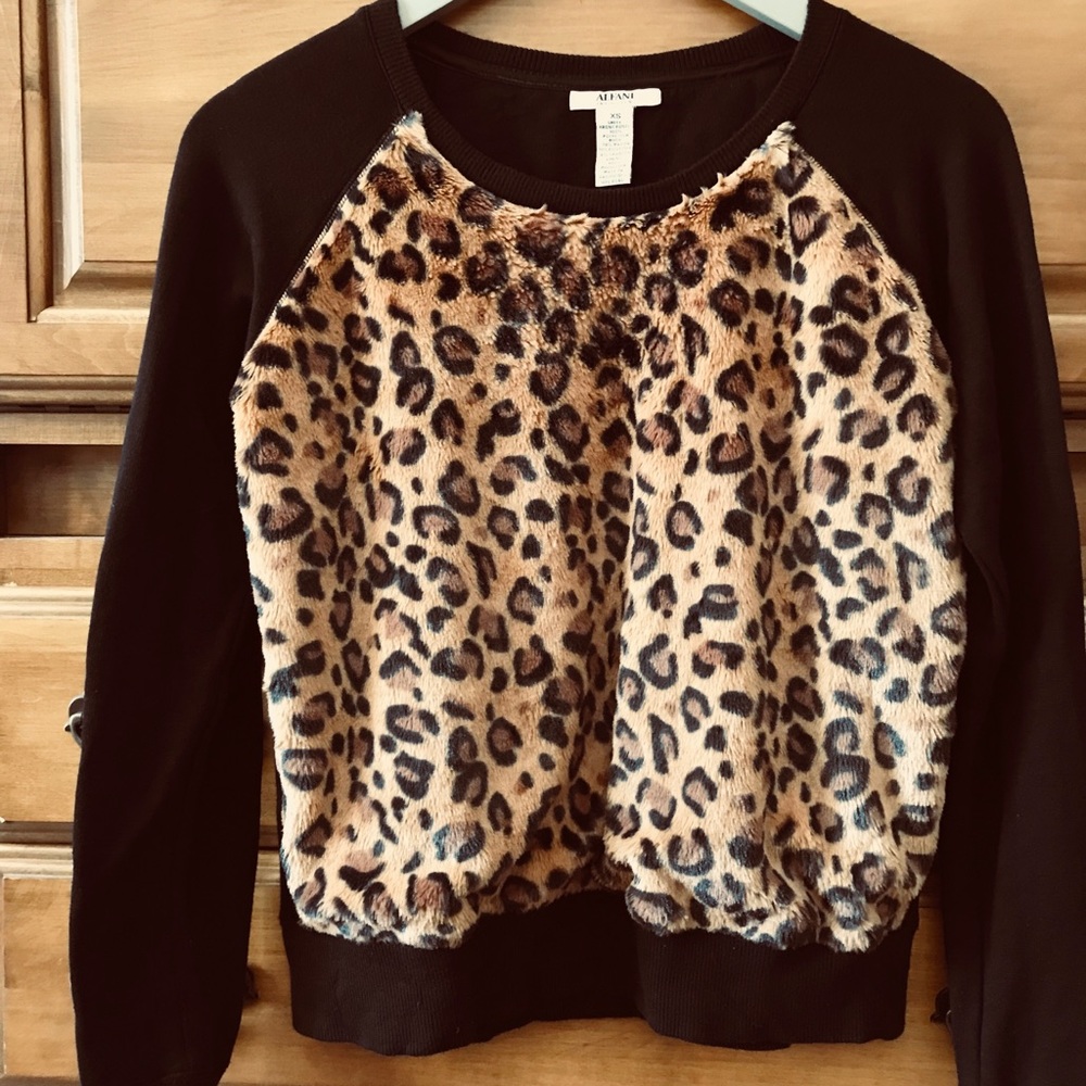 Alfani intimates Size XS shell front panel Leopard